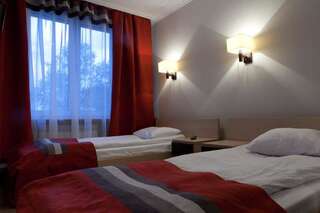 Отель Hotel Dodo Билгорай Двухместный номер с 2 отдельными кроватями-3